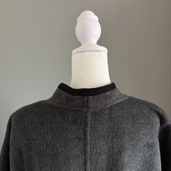 Cozy Snow Leopard Poncho Wrap - Picture 9 of 16